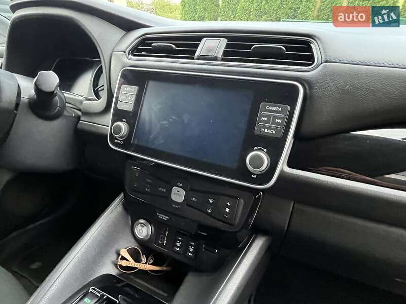 Хэтчбек Nissan Leaf 2022 в Черновцах