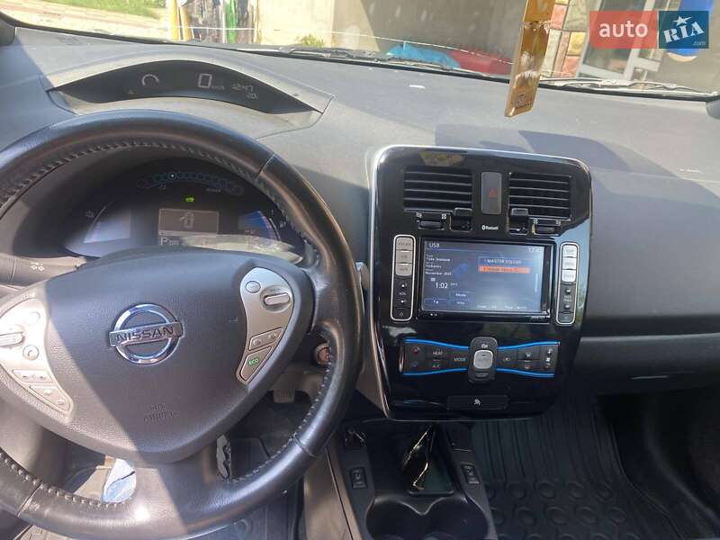 Хетчбек Nissan Leaf 2013 в Кіцмані