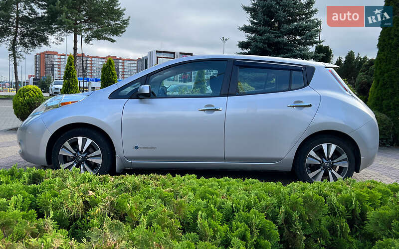 Хэтчбек Nissan Leaf 2016 в Львове