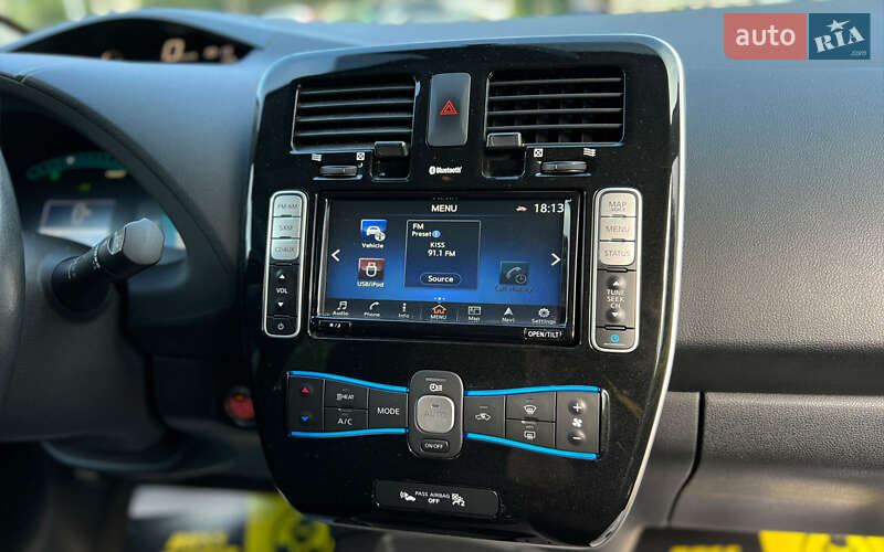 Хэтчбек Nissan Leaf 2016 в Львове