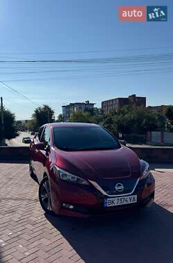 Хетчбек Nissan Leaf 2018 в Рівному