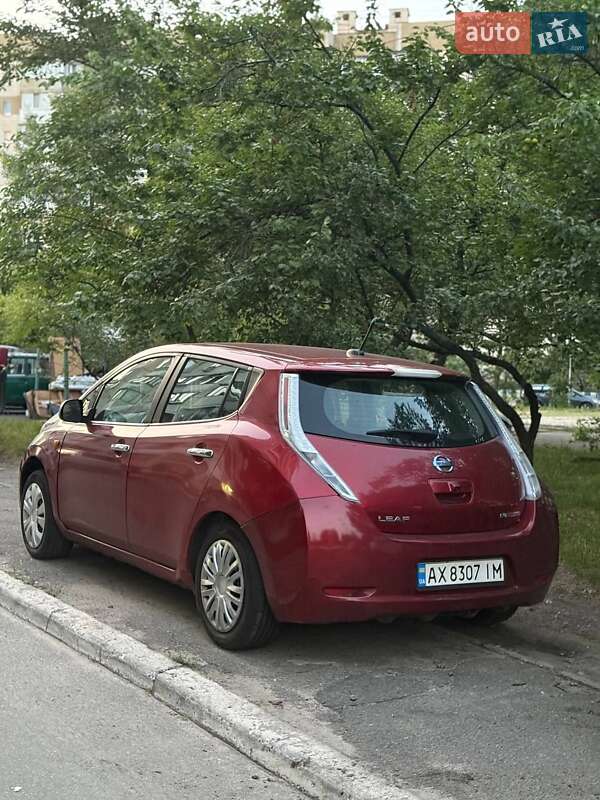 Хэтчбек Nissan Leaf 2013 в Киеве фото 5 Хэтчбек Nissan Leaf 2013 в Киеве