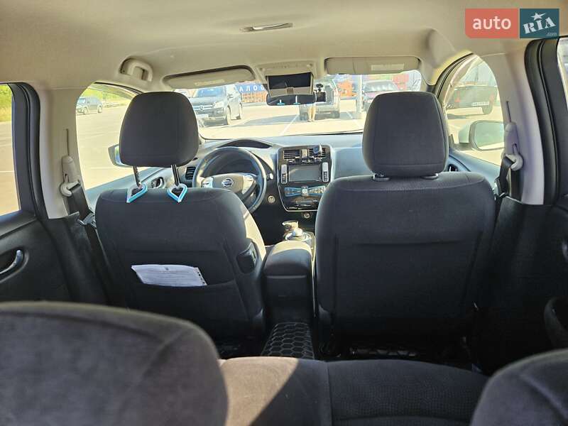 Хэтчбек Nissan Leaf 2016 в Борисполе