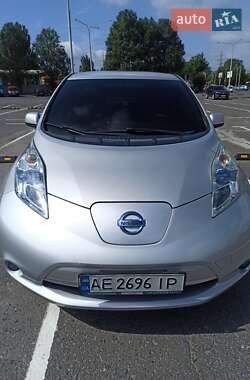 Хэтчбек Nissan Leaf 2013 в Днепре