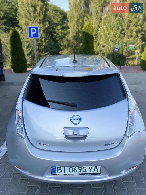 Хэтчбек Nissan Leaf 2014 в Кременчуге