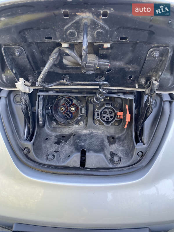 Хэтчбек Nissan Leaf 2014 в Кременчуге