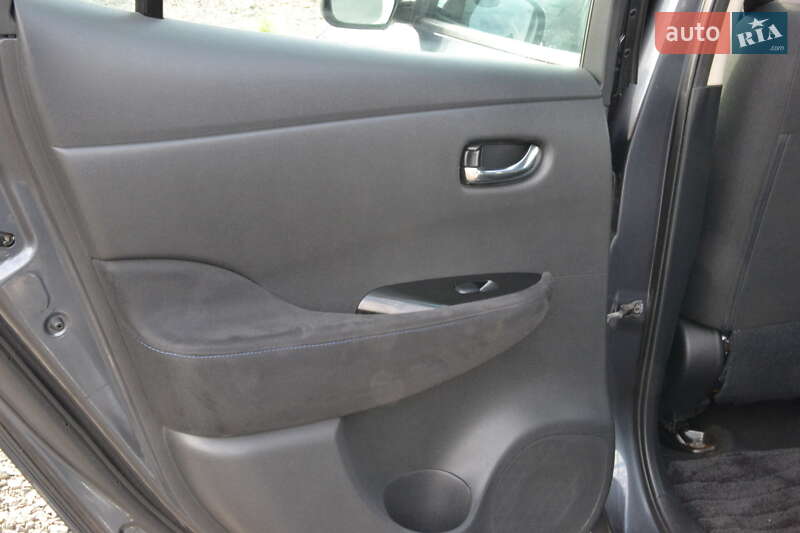 Хетчбек Nissan Leaf 2014 в Луцьку