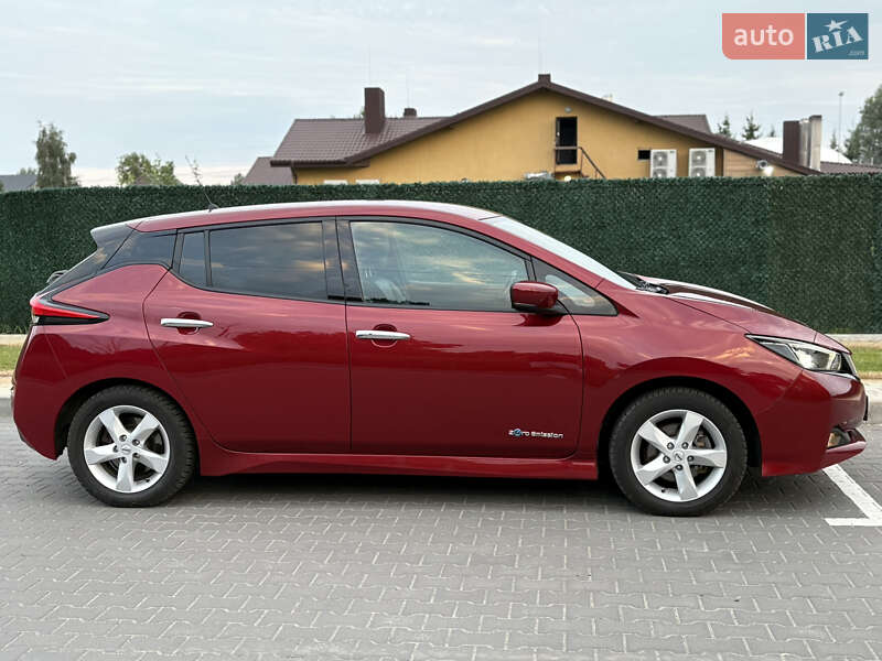 Хэтчбек Nissan Leaf 2019 в Луцке фото 2 Хэтчбек Nissan Leaf 2019 в Луцке