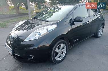 Хетчбек Nissan Leaf 2013 в Умані