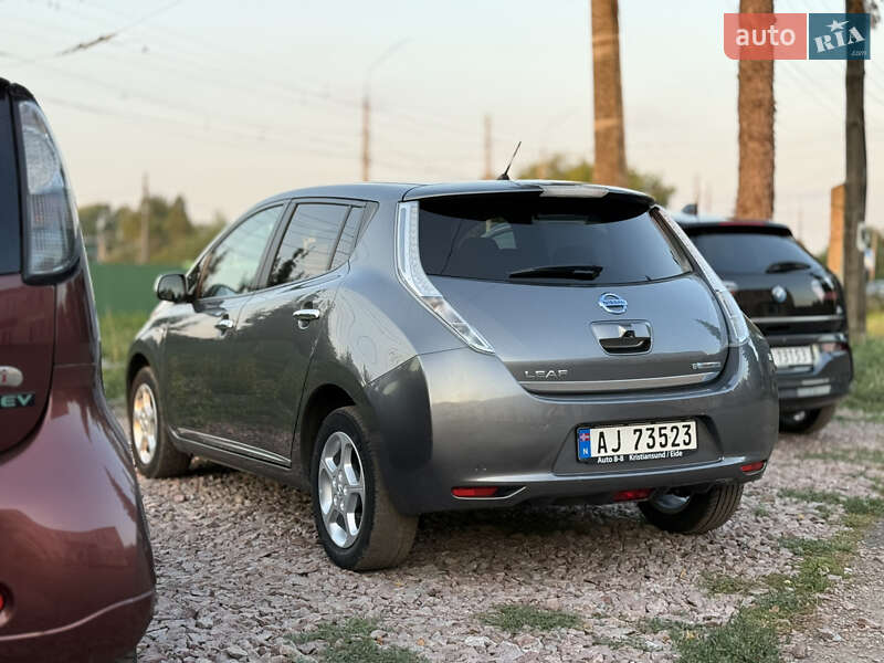 Хэтчбек Nissan Leaf 2015 в Житомире фото 4 Хэтчбек Nissan Leaf 2015 в Житомире