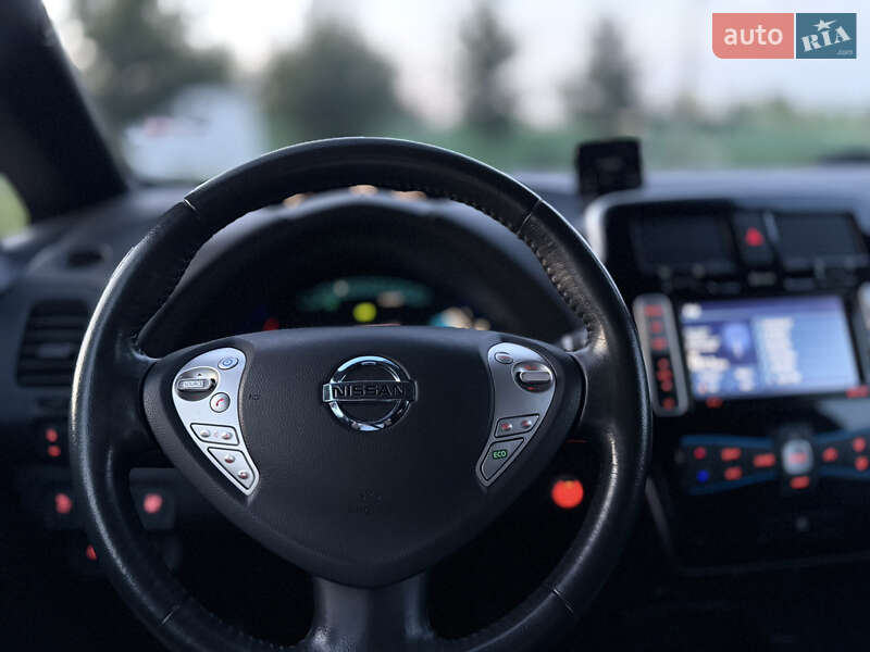 Хэтчбек Nissan Leaf 2015 в Житомире фото 21 Хэтчбек Nissan Leaf 2015 в Житомире