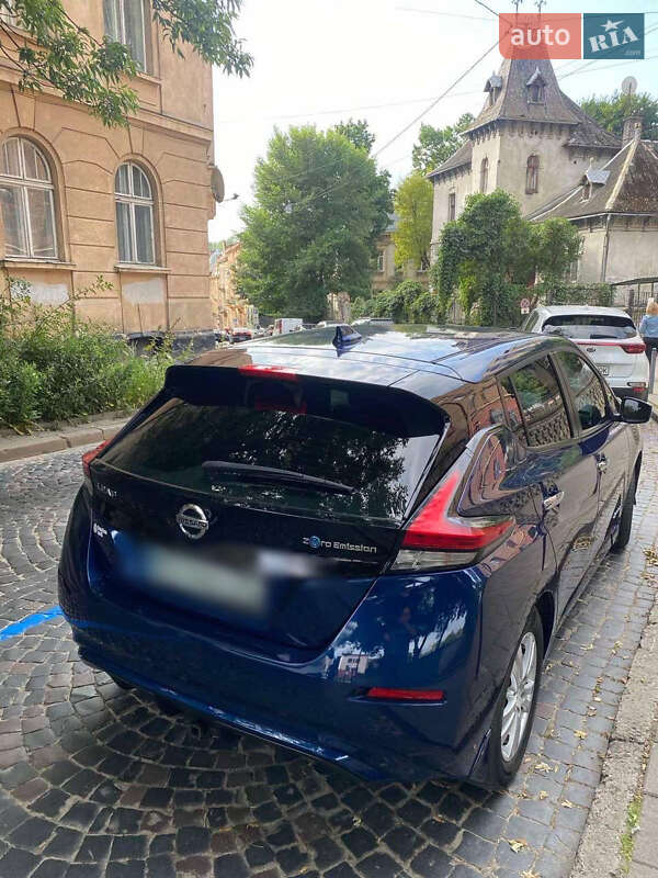 Хэтчбек Nissan Leaf 2018 в Львове