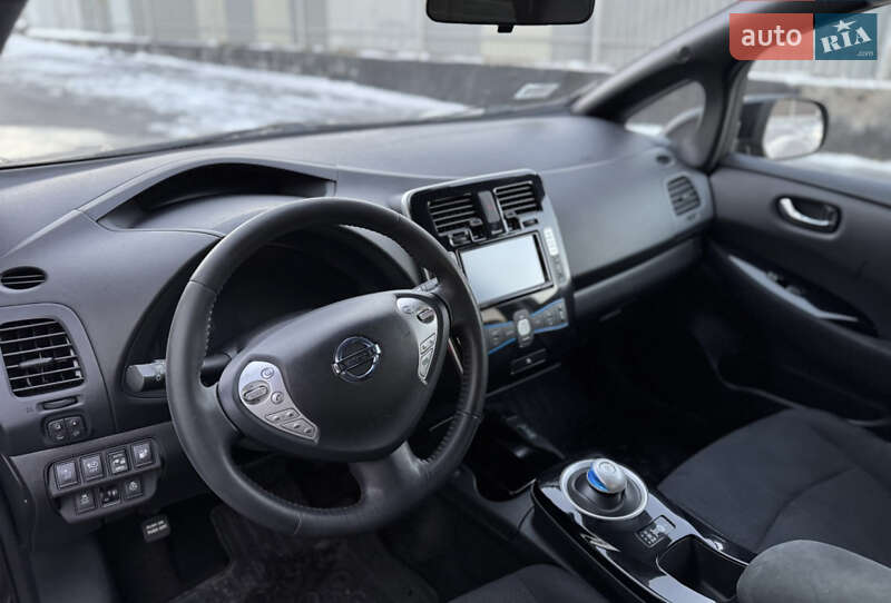 Хэтчбек Nissan Leaf 2013 в Виннице