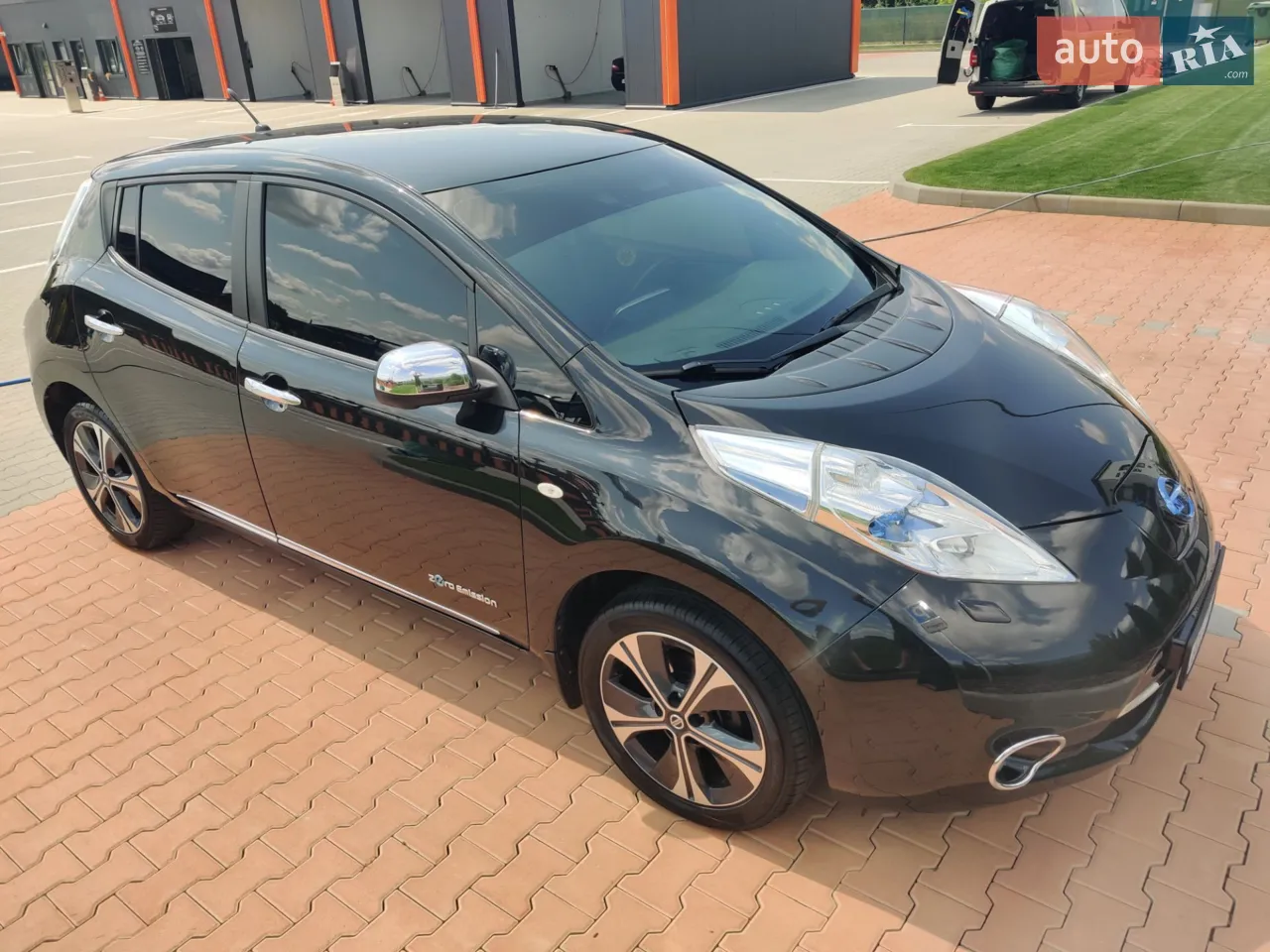 2015 Nissan Leaf - мініатюра 17
