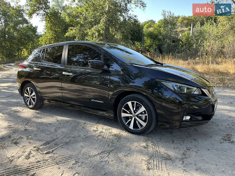 Хэтчбек Nissan Leaf 2018 в Кобеляках