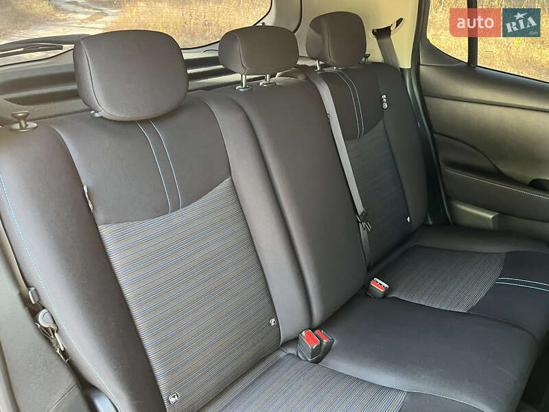 Хэтчбек Nissan Leaf 2018 в Кобеляках