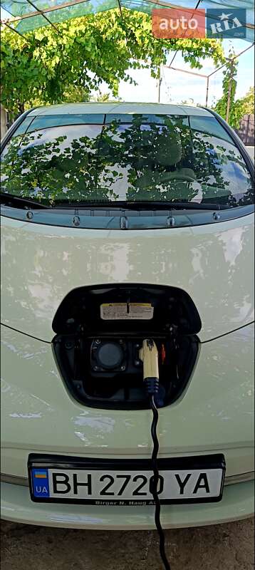Хэтчбек Nissan Leaf 2012 в Одессе