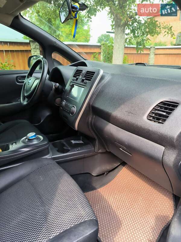 Хэтчбек Nissan Leaf 2014 в Вашковцах