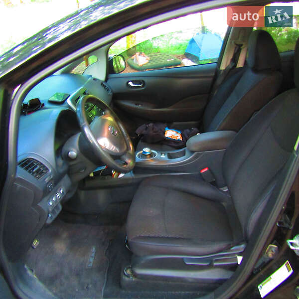 Хэтчбек Nissan Leaf 2014 в Ужгороде