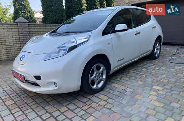 Хетчбек Nissan Leaf 2014 в Чернівцях