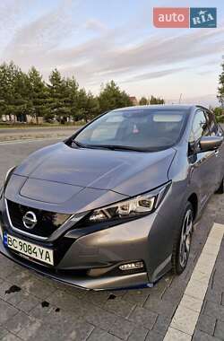Хэтчбек Nissan Leaf 2019 в Самборе