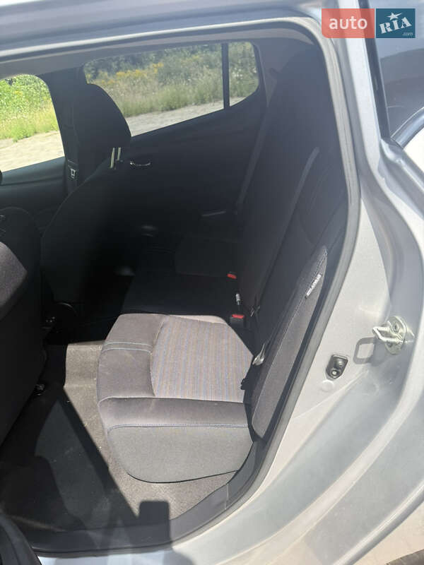 Хэтчбек Nissan Leaf 2022 в Киеве