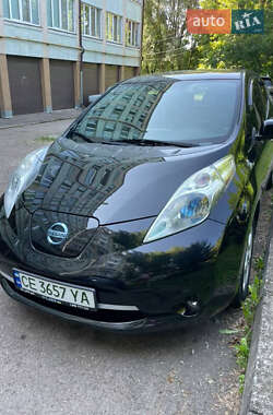 Хэтчбек Nissan Leaf 2013 в Черновцах