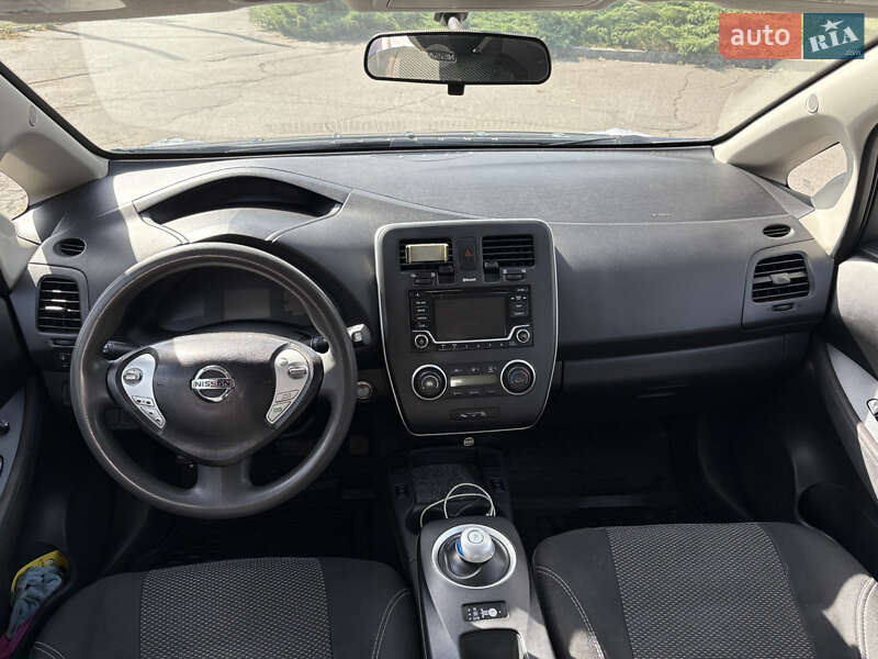 Хэтчбек Nissan Leaf 2016 в Кременчуге