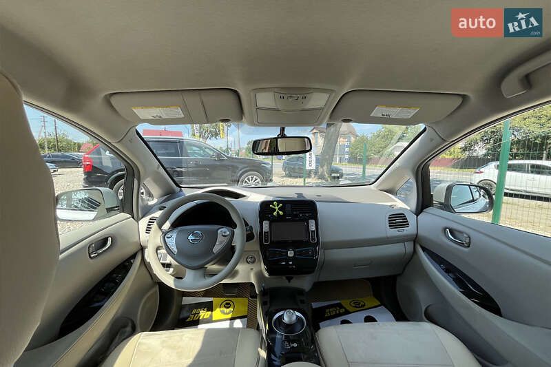 Хэтчбек Nissan Leaf 2011 в Коломые