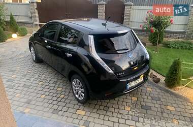 Хэтчбек Nissan Leaf 2013 в Львове
