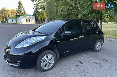 Хэтчбек Nissan Leaf 2012 в Полтаве