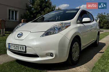 Хэтчбек Nissan Leaf 2015 в Снятине