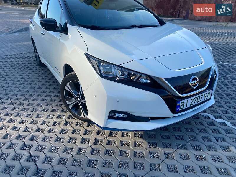 Хэтчбек Nissan Leaf 2019 в Каменском
