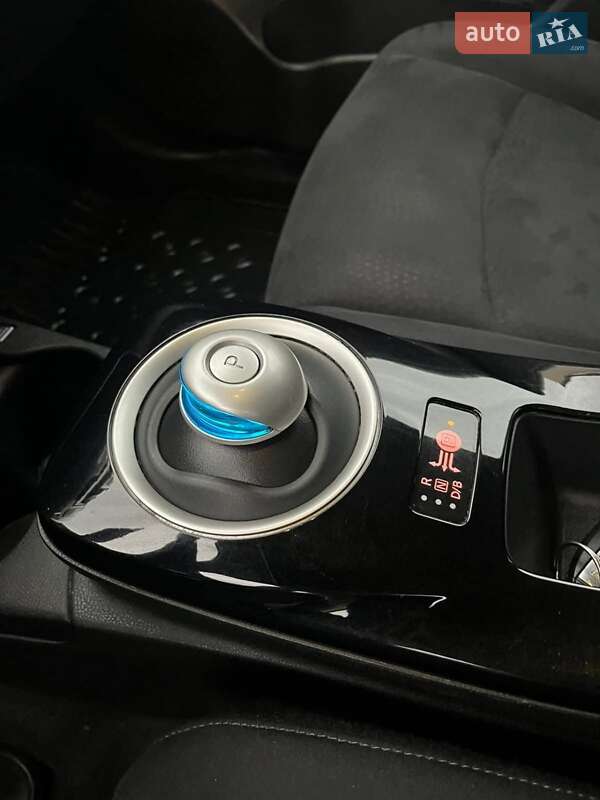 Хэтчбек Nissan Leaf 2015 в Первомайске