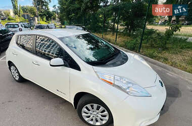 Хетчбек Nissan Leaf 2015 в Києві