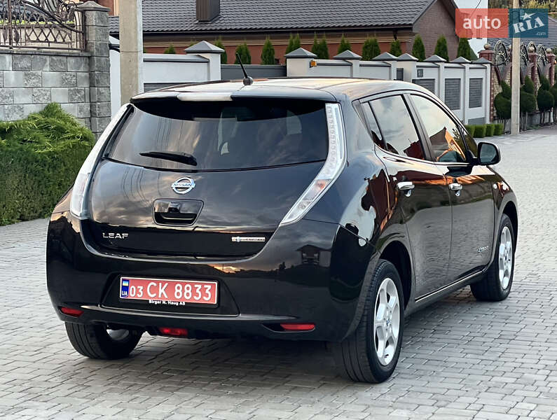 Хэтчбек Nissan Leaf 2015 в Ровно