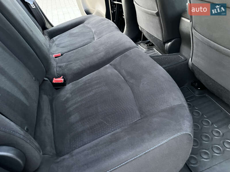 Хэтчбек Nissan Leaf 2015 в Ровно