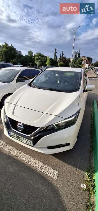 Хэтчбек Nissan Leaf 2018 в Хмельницком