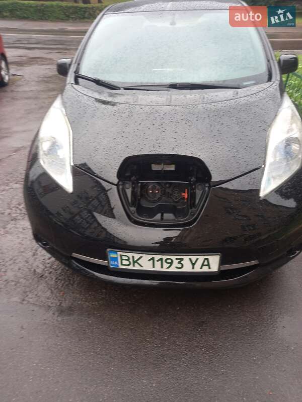 Хэтчбек Nissan Leaf 2013 в Ровно фото 2 Хэтчбек Nissan Leaf 2013 в Ровно