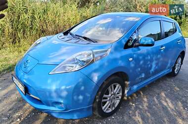 Хетчбек Nissan Leaf 2012 в Дніпрі