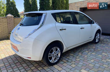 Хетчбек Nissan Leaf 2014 в 