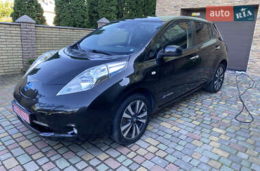 Хэтчбек Nissan Leaf 2015 в Черновцах