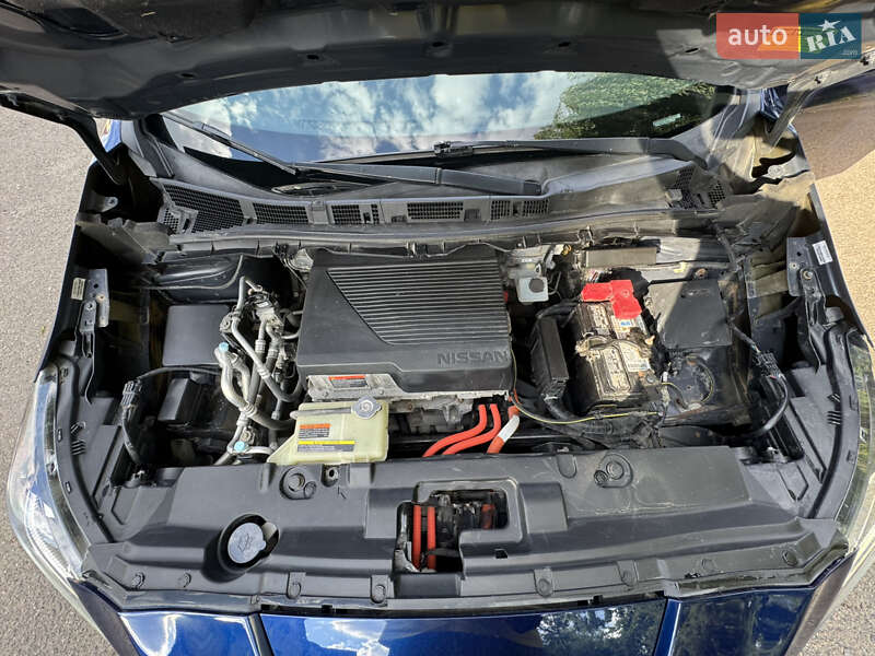 Хэтчбек Nissan Leaf 2018 в Ивано-Франковске