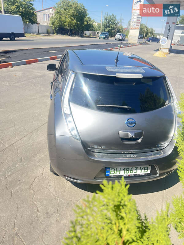 Хэтчбек Nissan Leaf 2015 в Черноморске фото 8 Хэтчбек Nissan Leaf 2015 в Черноморске