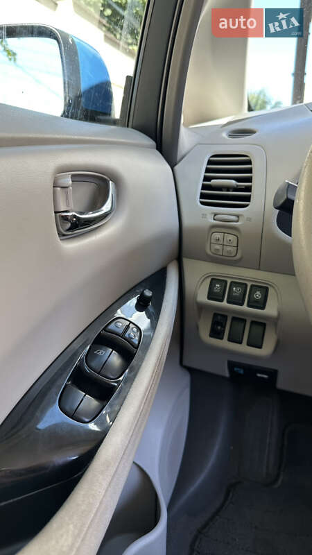 Хэтчбек Nissan Leaf 2012 в Одессе фото 11 Хэтчбек Nissan Leaf 2012 в Одессе