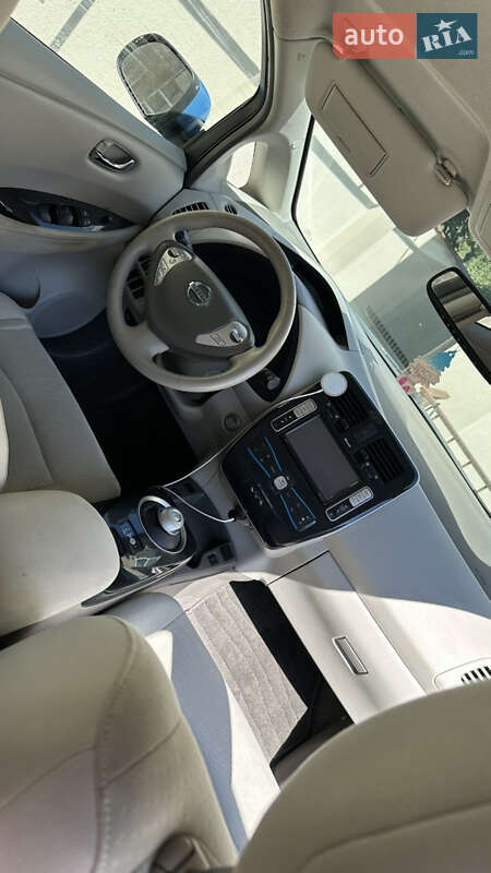 Хэтчбек Nissan Leaf 2012 в Одессе фото 7 Хэтчбек Nissan Leaf 2012 в Одессе