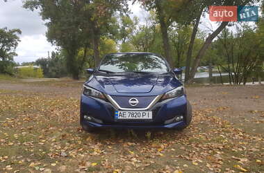 Хетчбек Nissan Leaf 2018 в Дніпрі