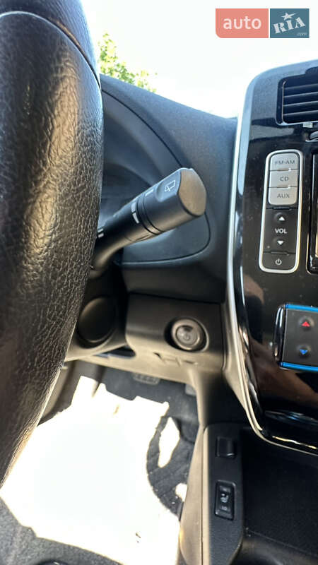 Хэтчбек Nissan Leaf 2014 в Львове фото 7 Хэтчбек Nissan Leaf 2014 в Львове