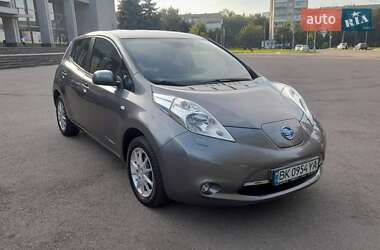 Хэтчбек Nissan Leaf 2014 в Ровно