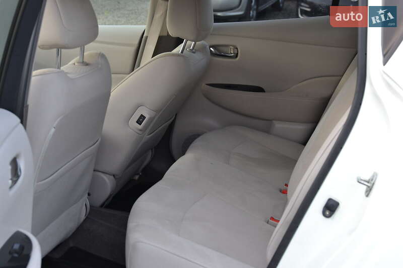 Хэтчбек Nissan Leaf 2012 в Луцке
